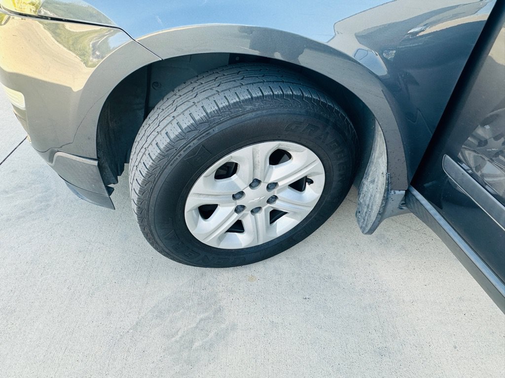 Used 2013 Chevrolet Traverse LS FWD image 24