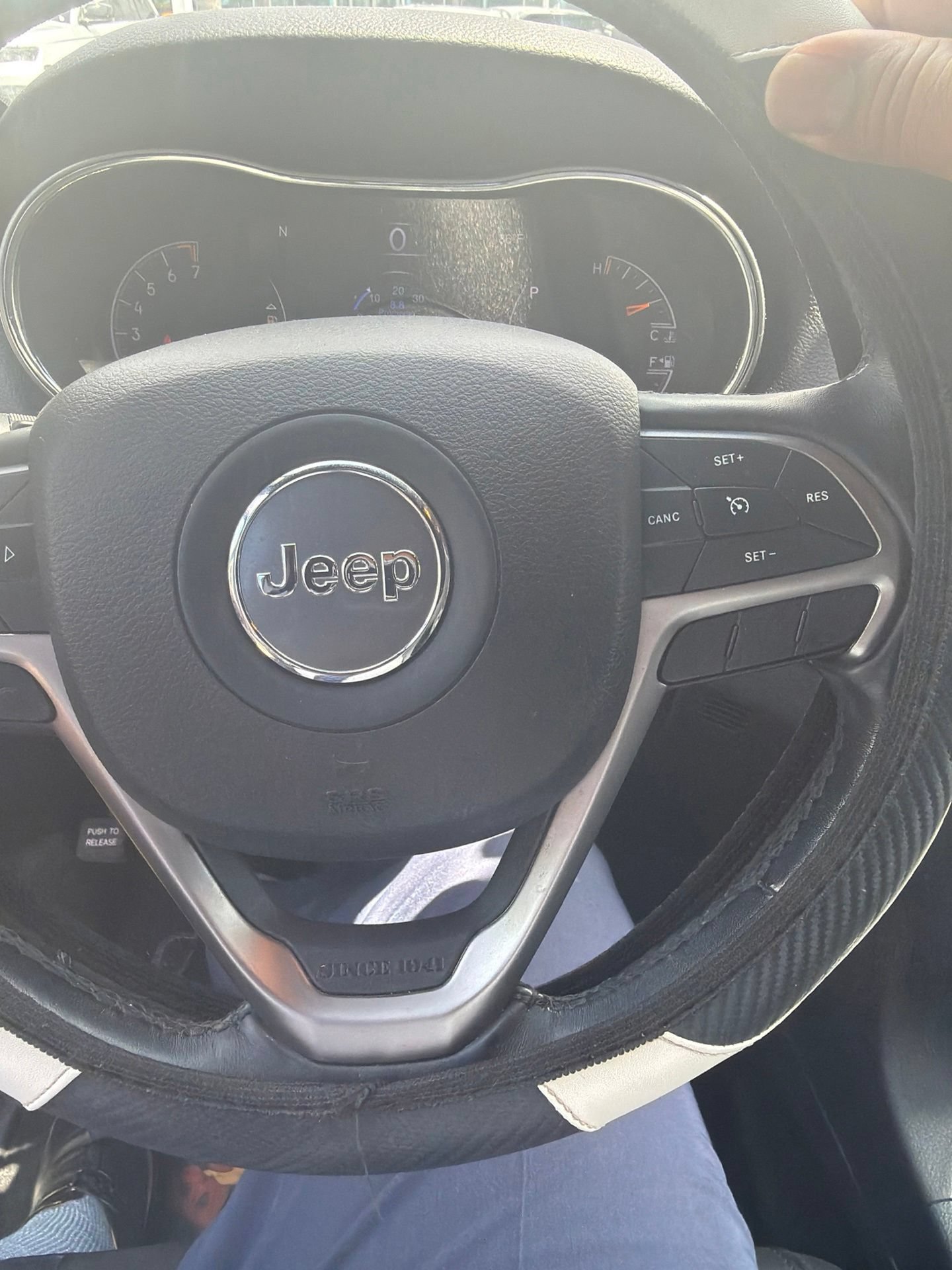Used 2020 Jeep Grand Cherokee Limited RWD image 17