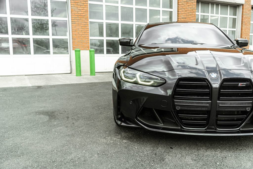 Used 2022 BMW M4 Competition w/ M Carbon Exterior Package RWD image 39