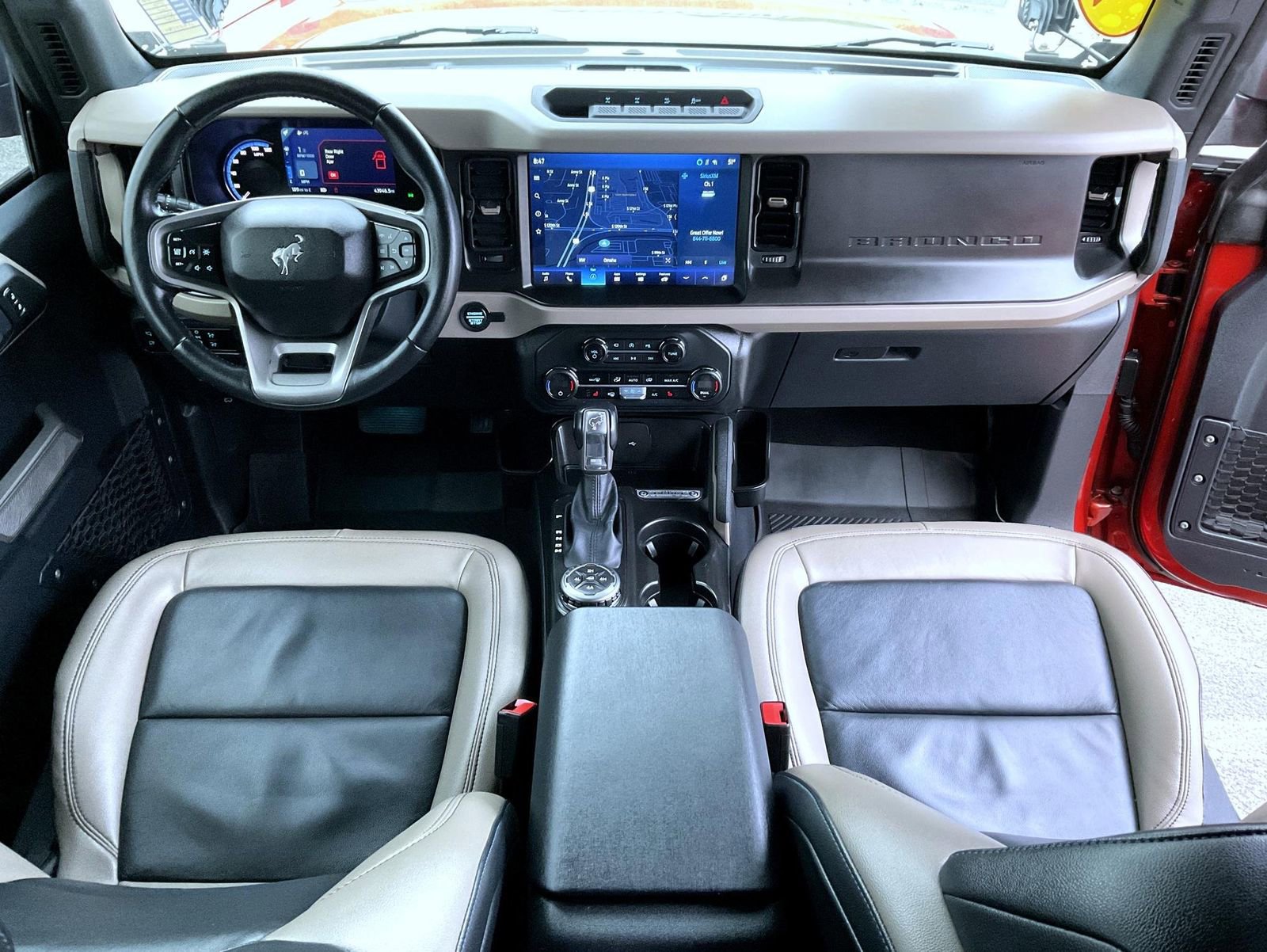 Used 2023 Ford Bronco Wildtrak image 12