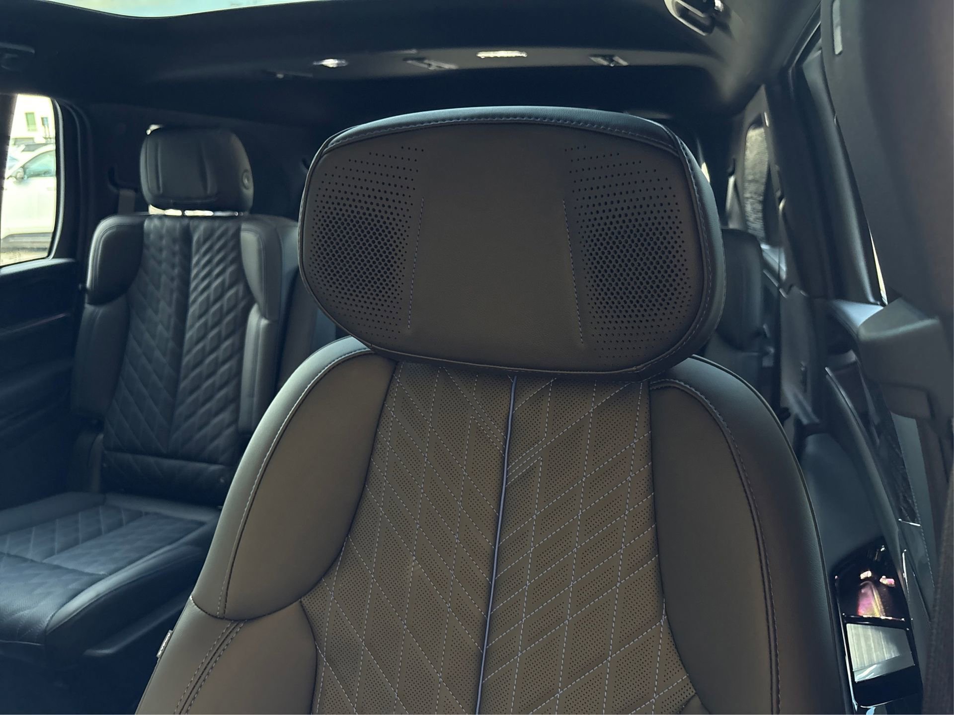 New 2026 Cadillac Escalade IQ Sport 1 w/ LPO, ONYX Package AWD/4WD image 28