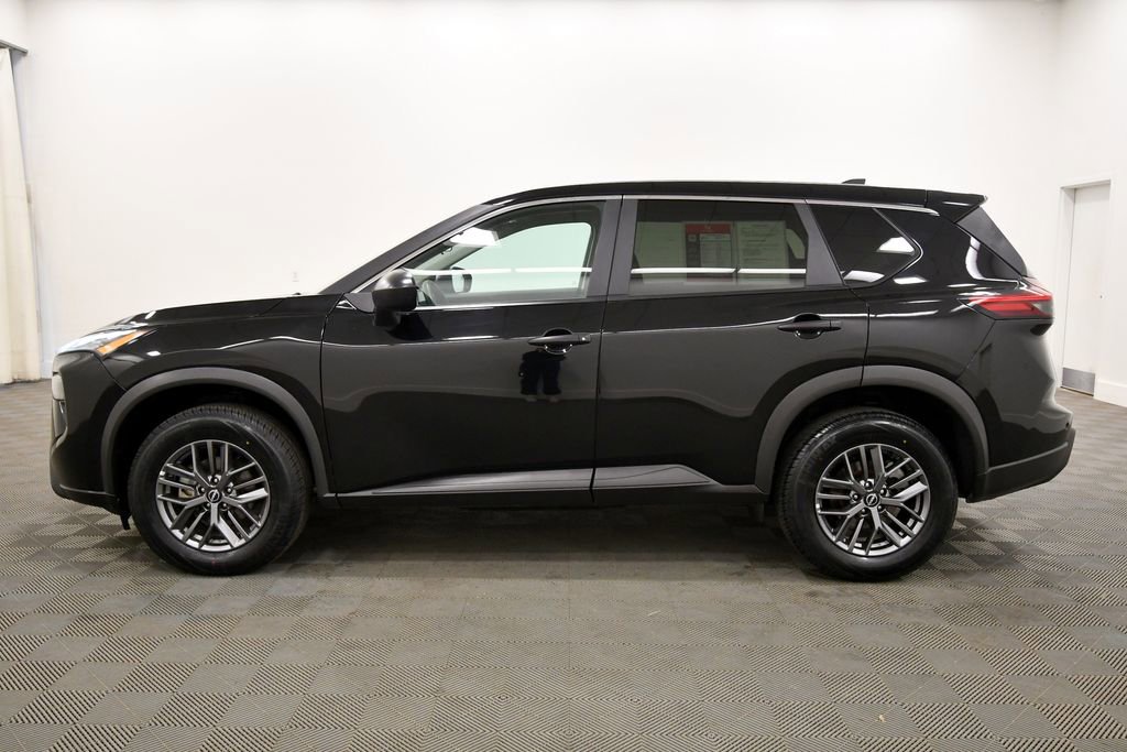 Used 2024 Nissan Rogue S AWD/4WD image 4