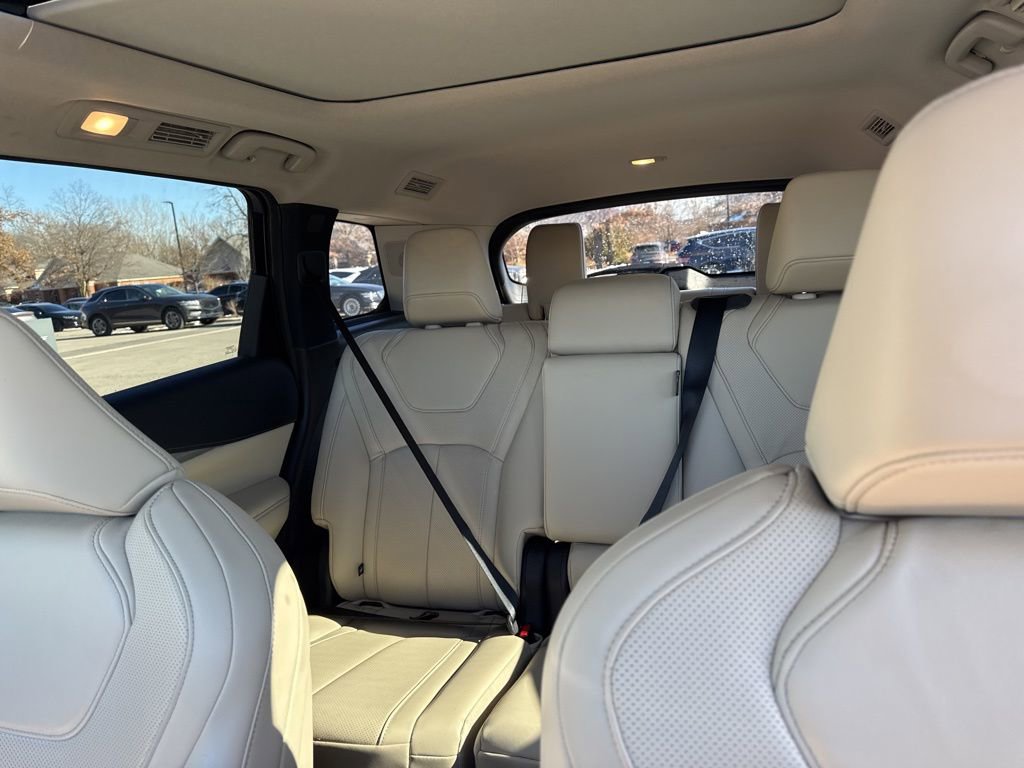 Used 2024 INFINITI QX60 Pure image 10