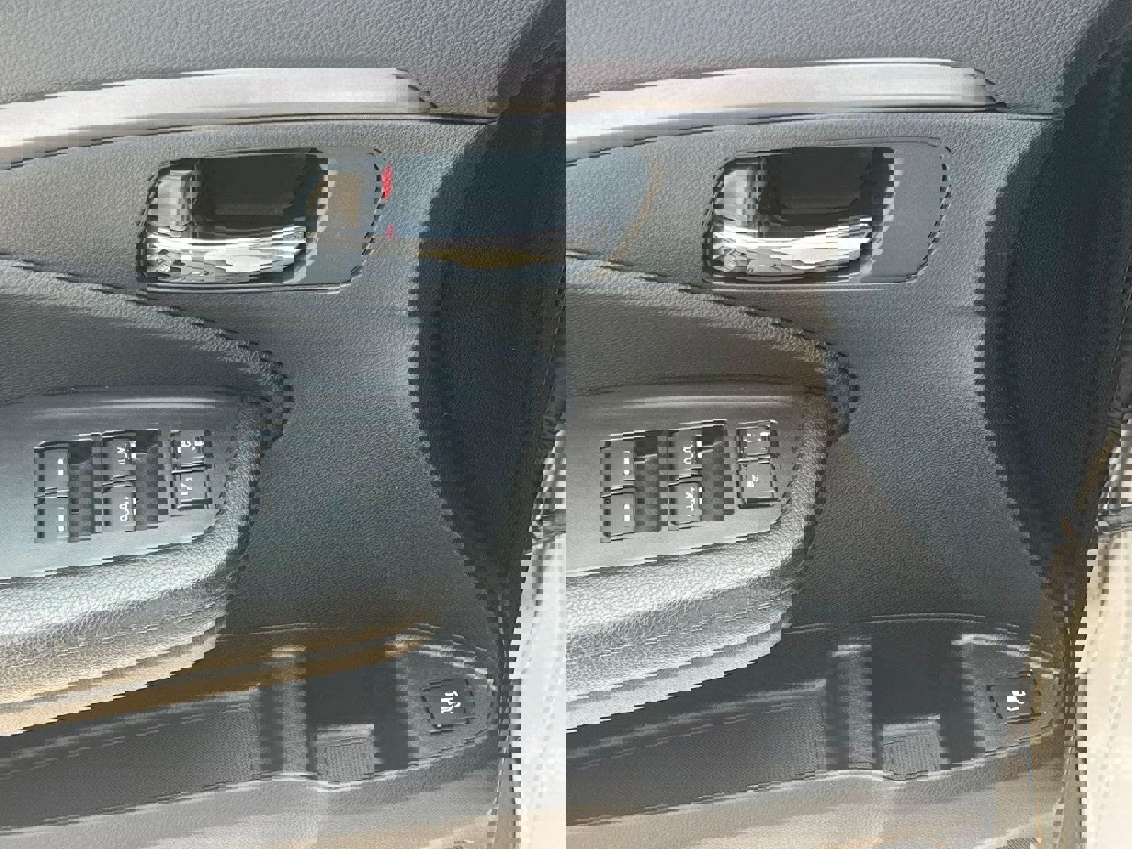 Used 2022 Honda Pilot Sport image 24