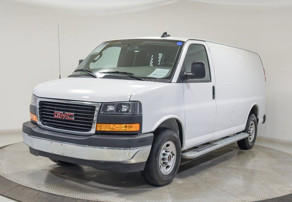 Used 2024 GMC Savana 2500 w/ Driver Convenience Package image 6