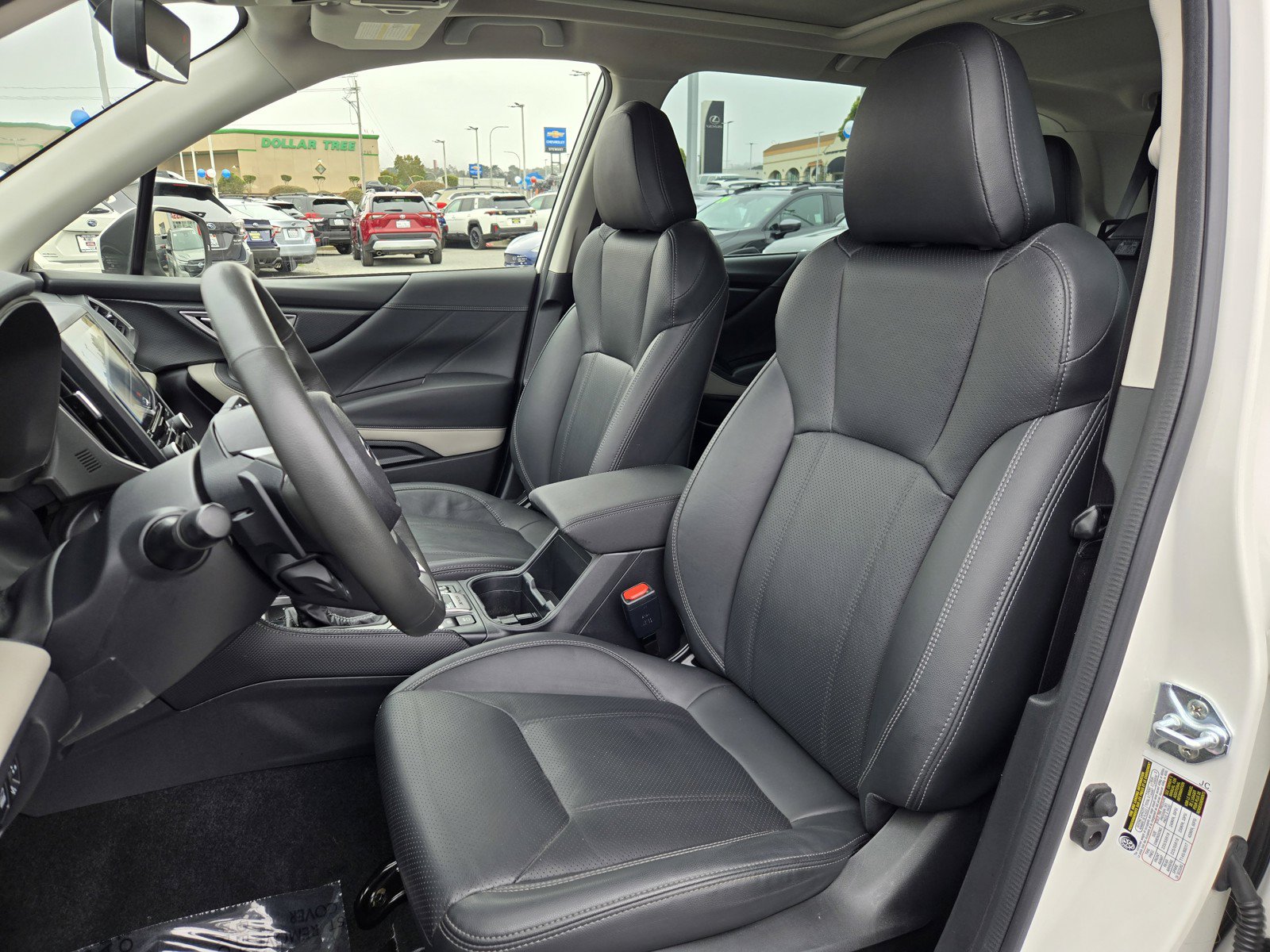 Used 2023 Subaru Forester Limited AWD/4WD image 15