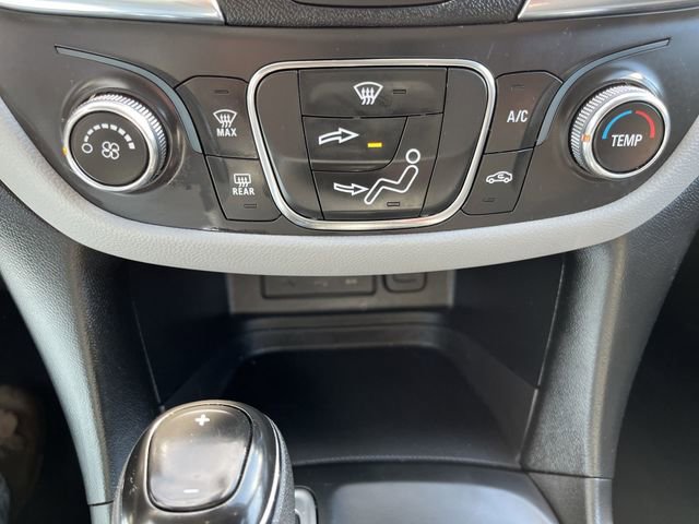 Used 2021 Chevrolet Equinox LS w/ LS Convenience Package AWD/4WD image 17