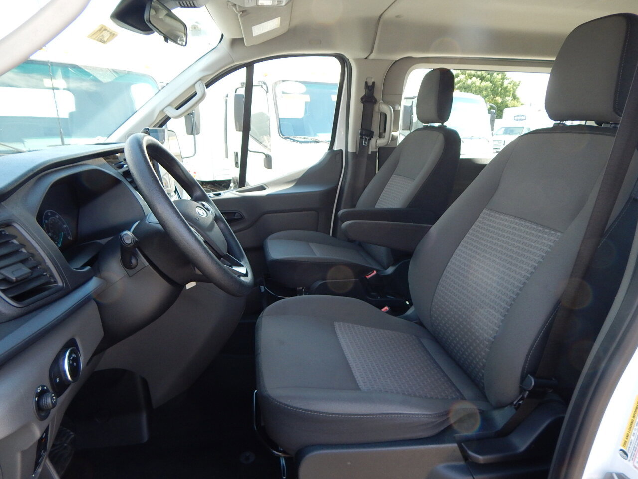 Used 2023 Ford Transit 350 XLT RWD image 18