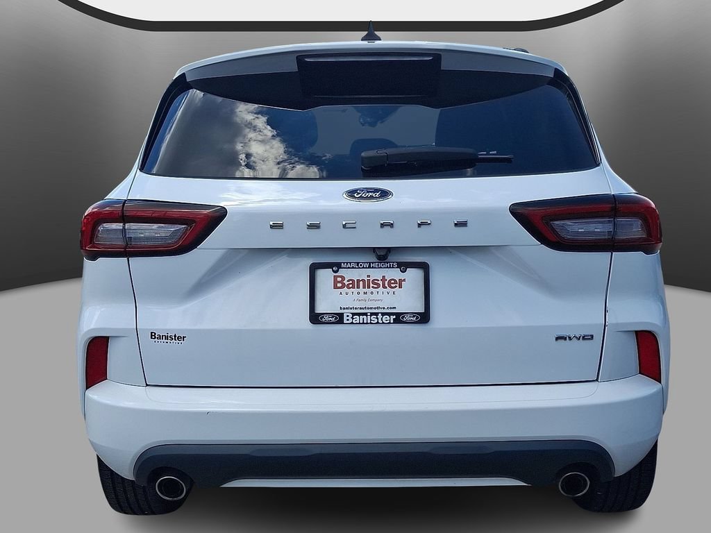 Used 2023 Ford Escape ST-Line AWD/4WD image 5