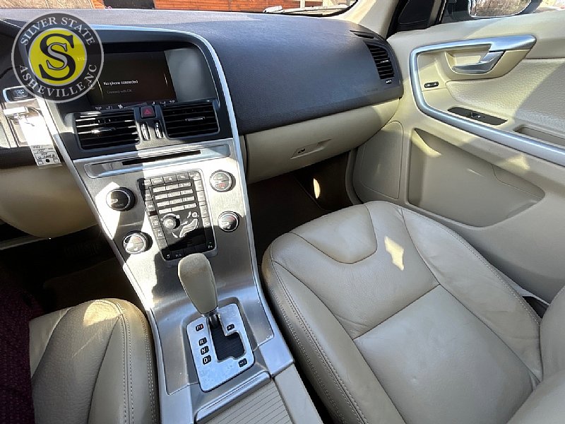 Used 2011 Volvo XC60 3.2 image 23