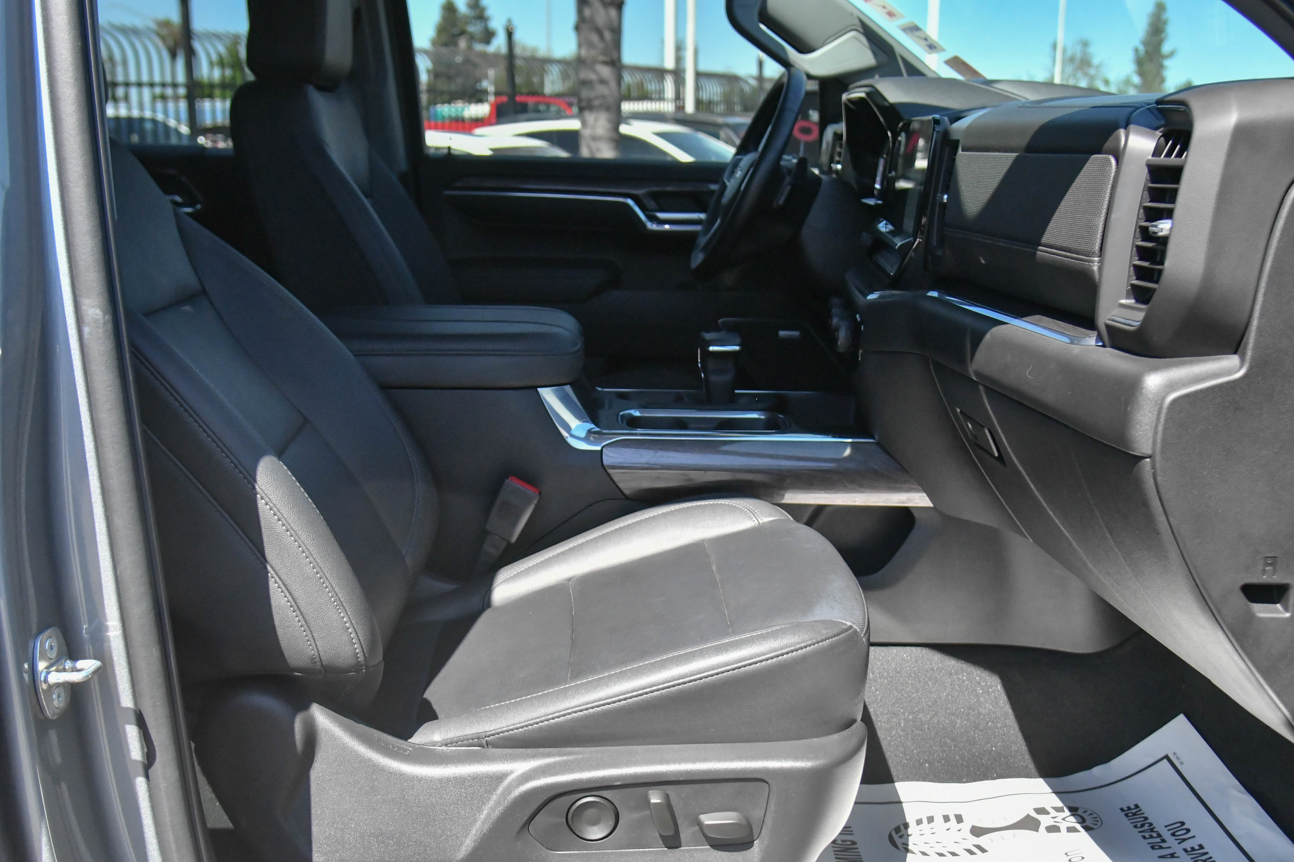 Used 2024 Chevrolet Silverado 1500 LTZ w/ Technology Package AWD/4WD image 59