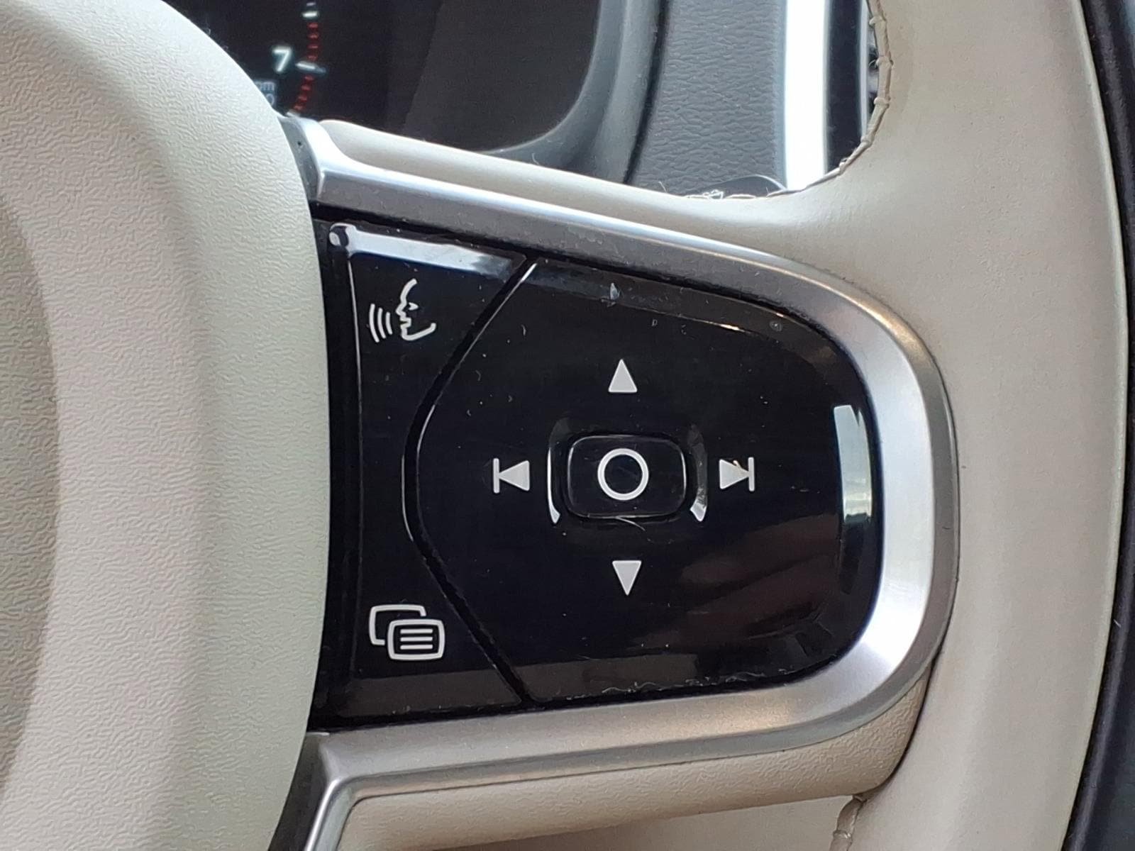 Used 2018 Volvo XC90 T6 Inscription w/ Convenience Package AWD/4WD image 24
