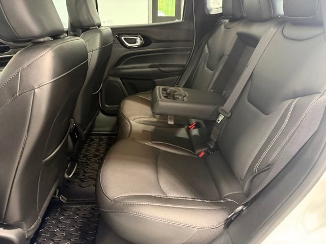 Used 2024 Jeep Compass Limited w/ High Altitude Package AWD/4WD image 28