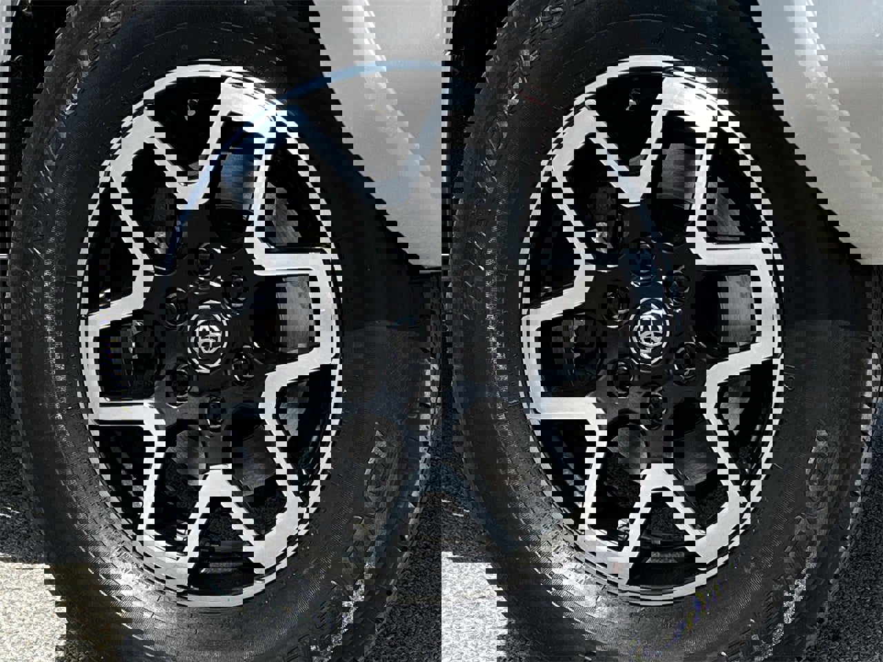 Used 2017 Toyota 4Runner SR5 image 27