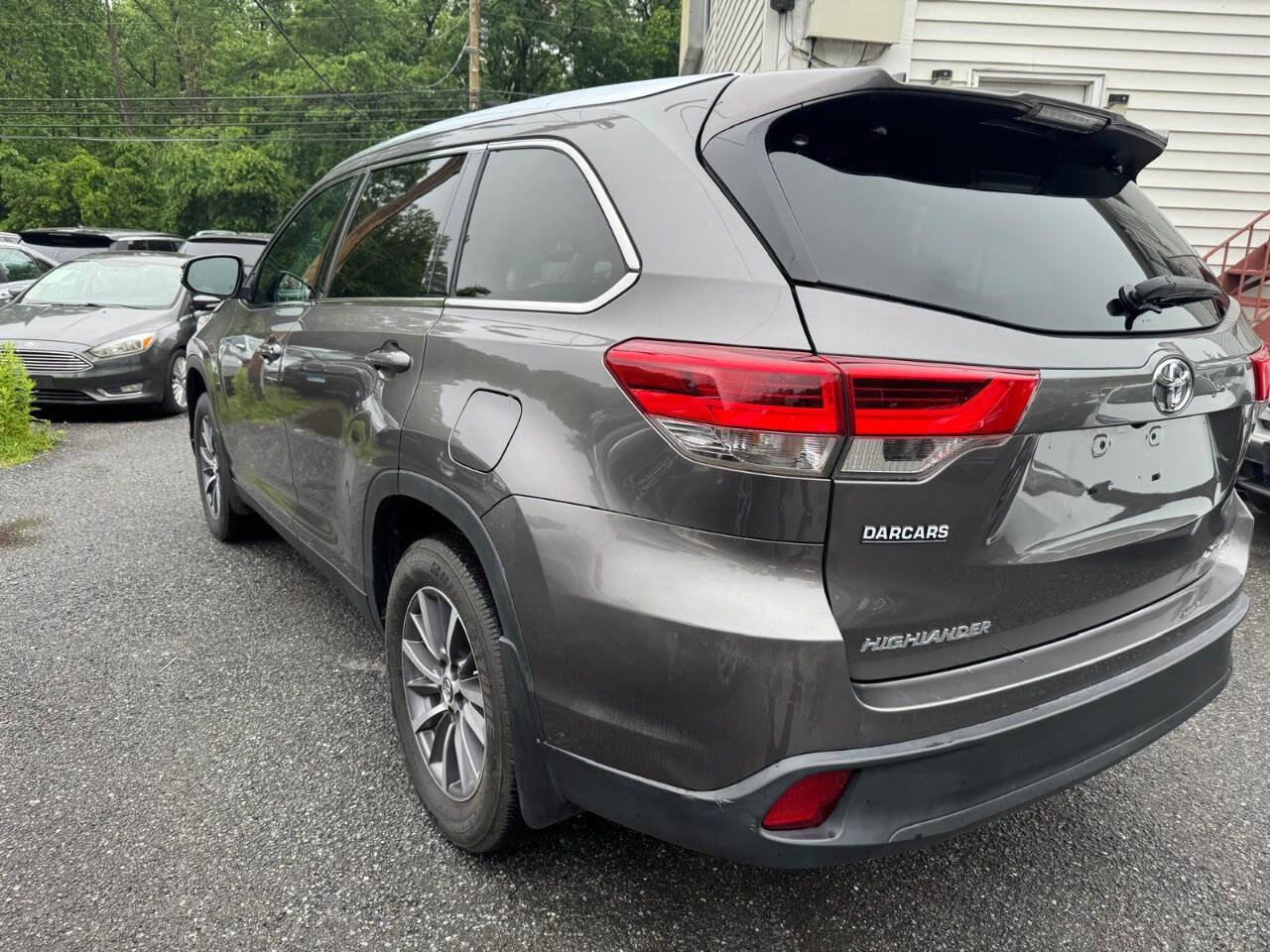 Used 2019 Toyota Highlander XLE image 10