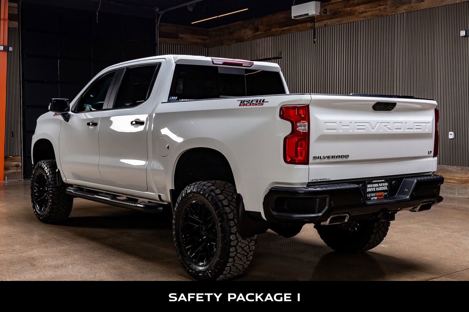 Used 2020 Chevrolet Silverado 1500 LT Trail Boss image 7