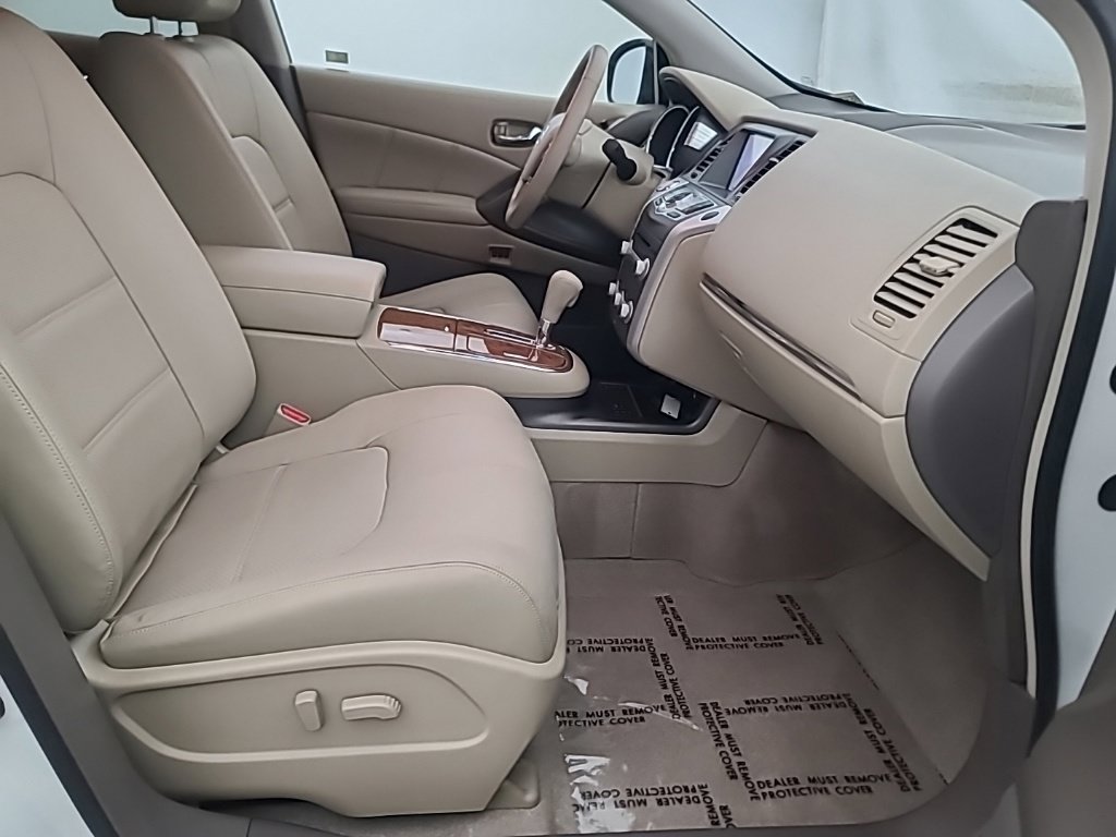 Used 2014 Nissan Murano LE w/ Platinum Edition Package AWD/4WD image 14