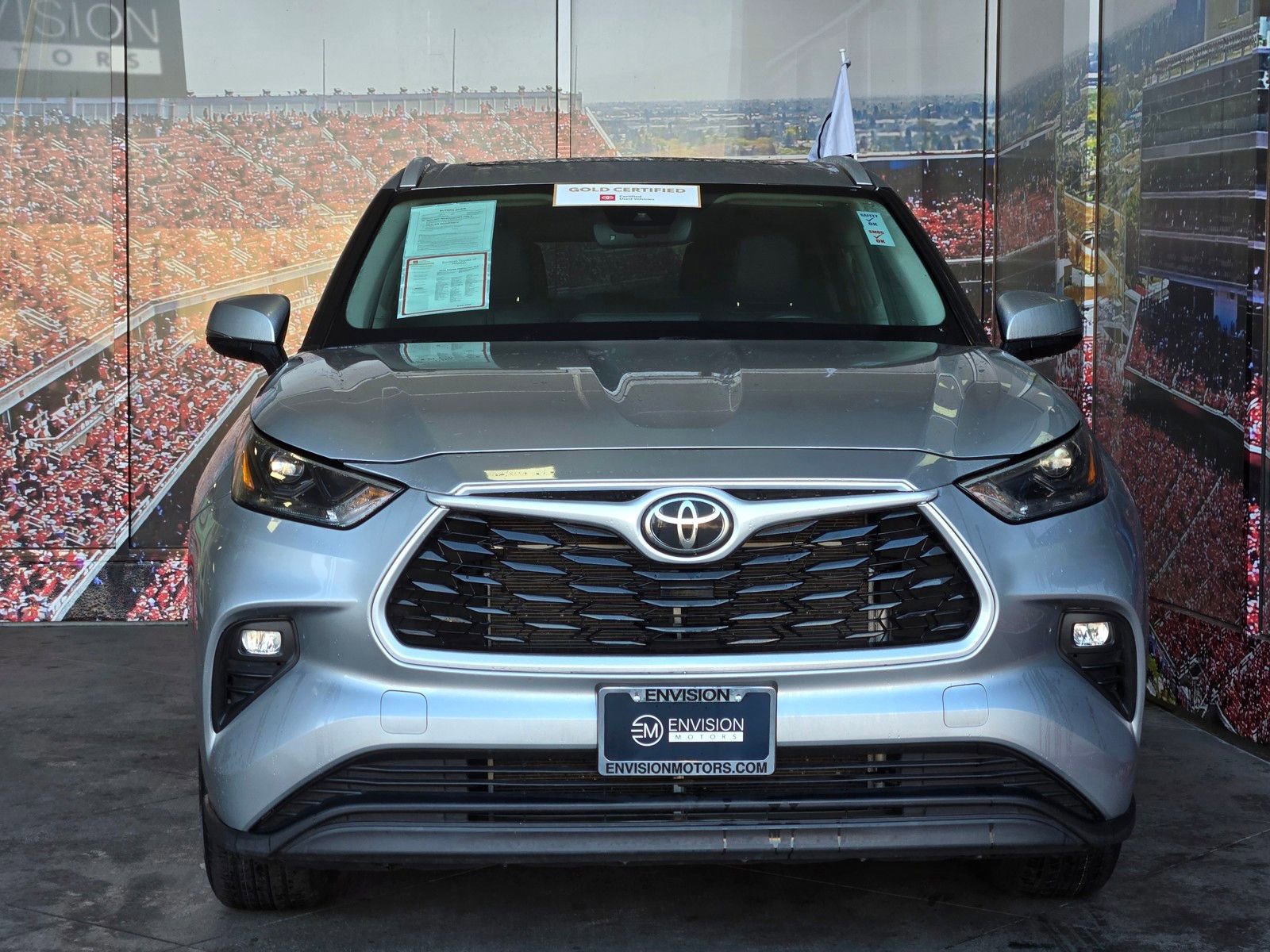 Certified 2024 Toyota Highlander XLE image 3