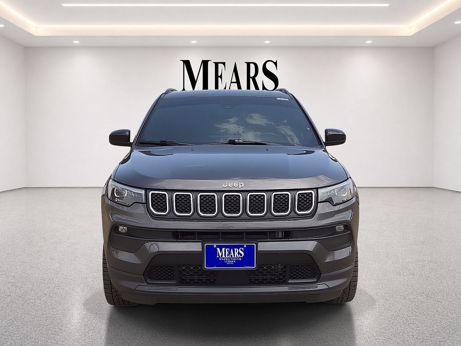 Used 2023 Jeep Compass Latitude w/ Sun and Sound Group AWD/4WD image 8