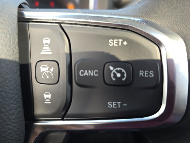 Used 2025 RAM 2500 Laramie AWD/4WD image 21