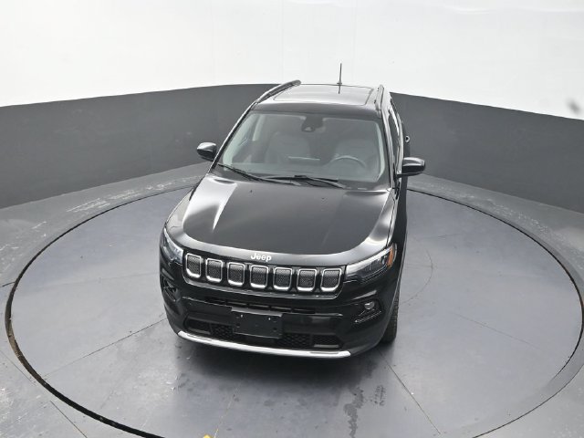 Used 2022 Jeep Compass Limited w/ Sun and Sound Group AWD/4WD image 12