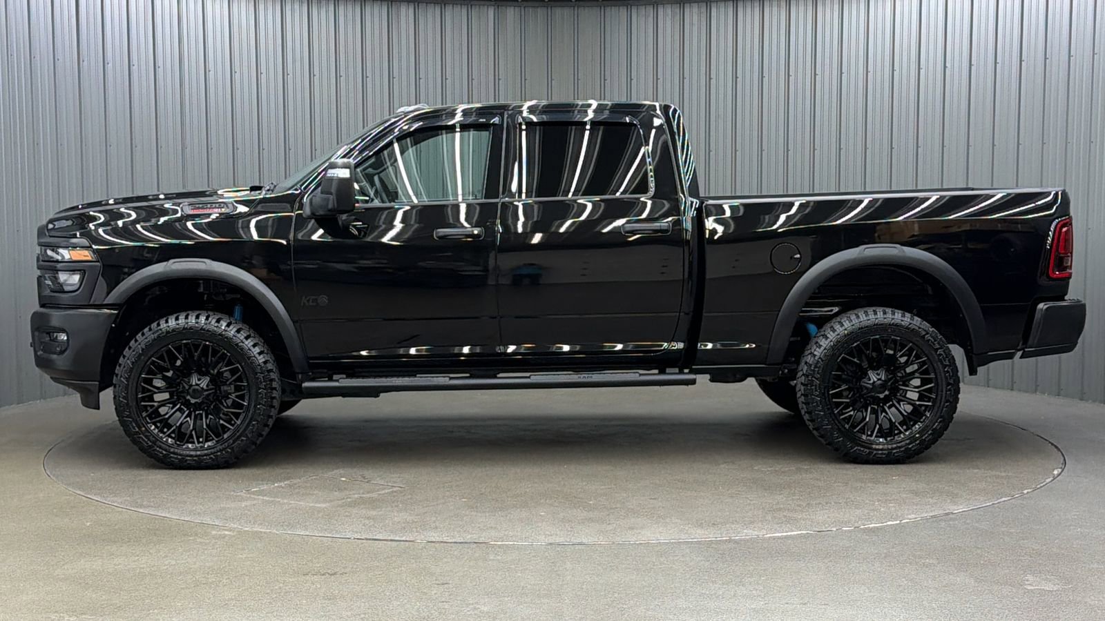 Used 2026 RAM 2500 Warlock AWD/4WD image 2
