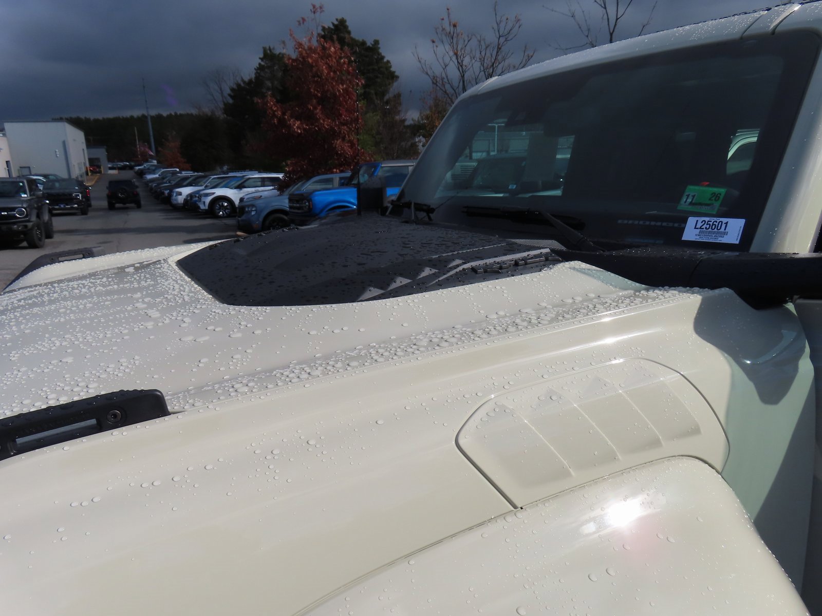 New 2025 Ford Bronco Raptor image 7