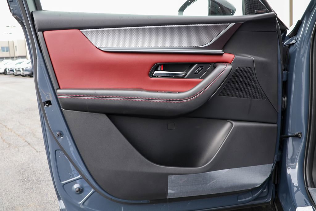 Used 2025 MAZDA CX-70 3.3 Turbo S w/ Premium Package image 29