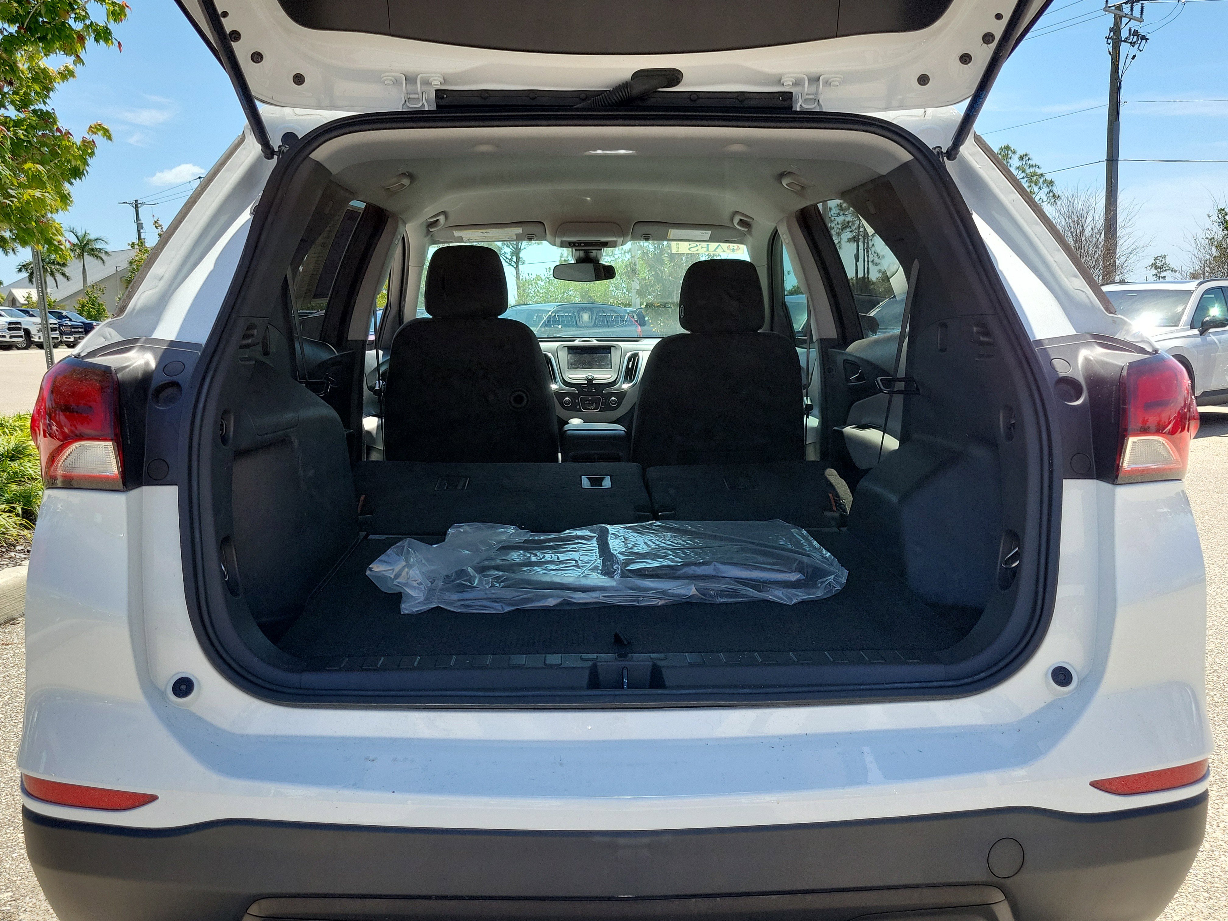 Used 2023 Chevrolet Equinox LS w/ LS Convenience Package image 13