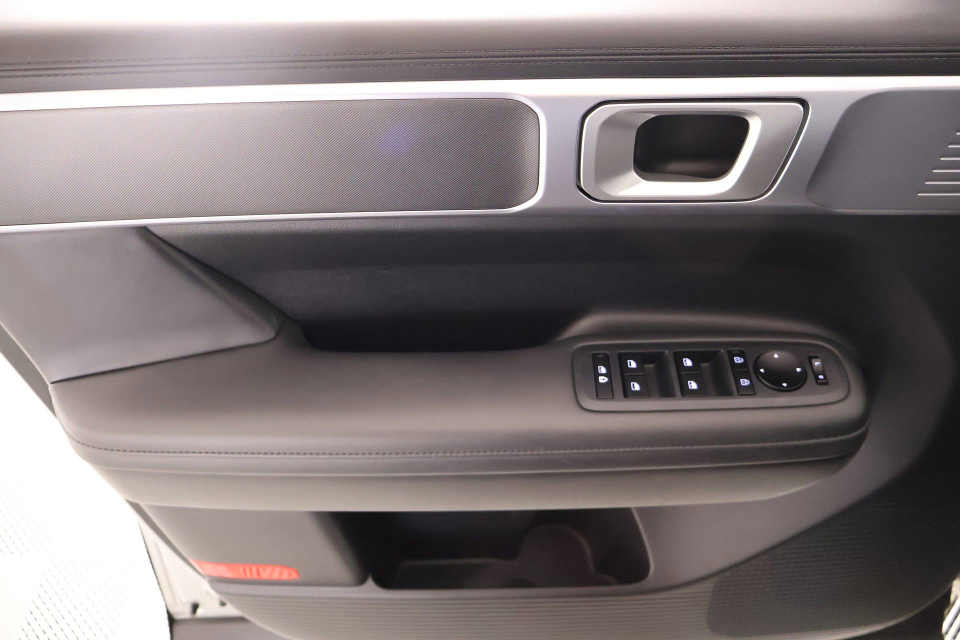 Used 2025 Hyundai Santa Fe XRT image 18