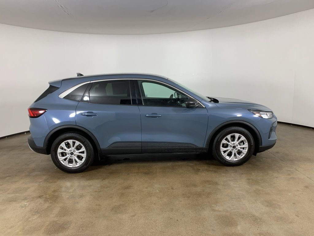 Used 2023 Ford Escape Active image 7