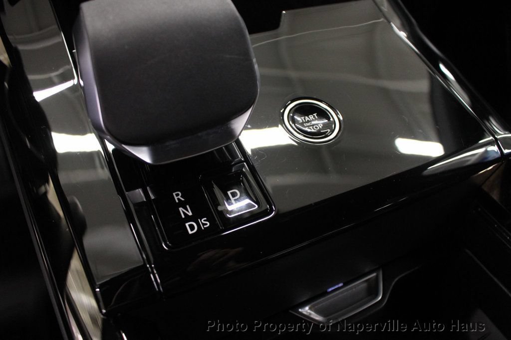 Used 2025 Land Rover Range Rover Sport SE AWD/4WD image 30