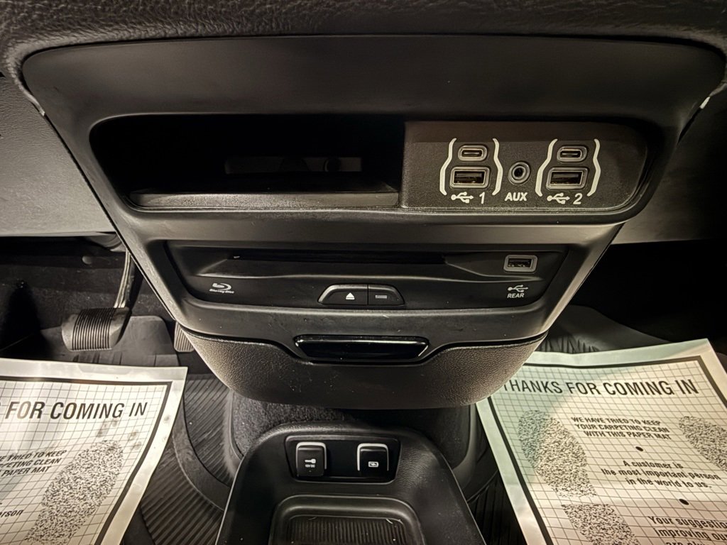 Used 2021 Chrysler Pacifica Touring-L w/ Uconnect Theater Family Group image 43