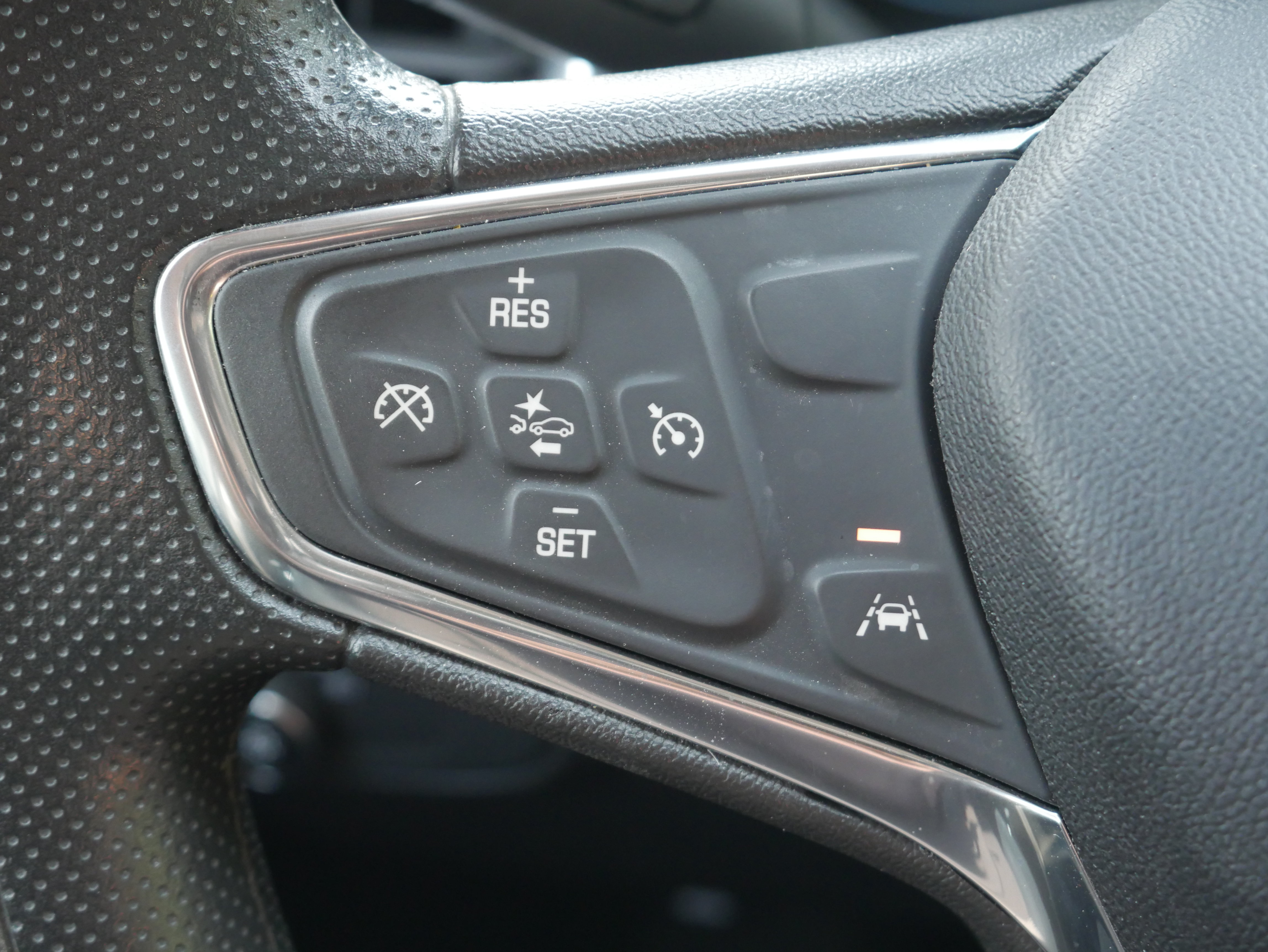 Certified 2020 Chevrolet Equinox LT AWD/4WD image 23