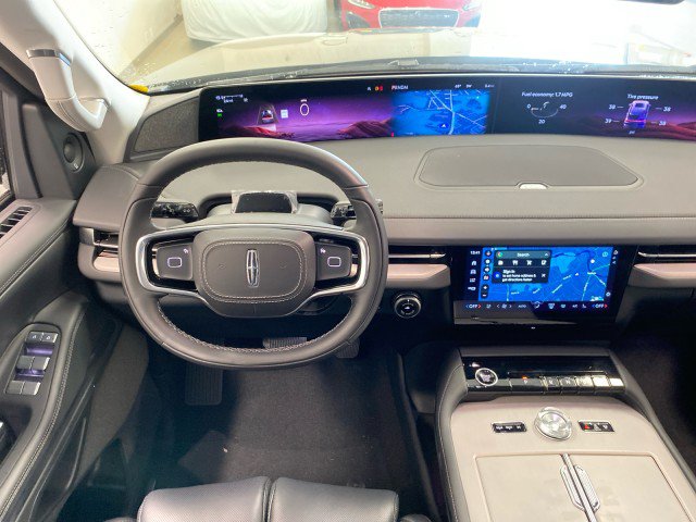 New 2027 Lincoln Navigator L Reserve AWD/4WD image 16