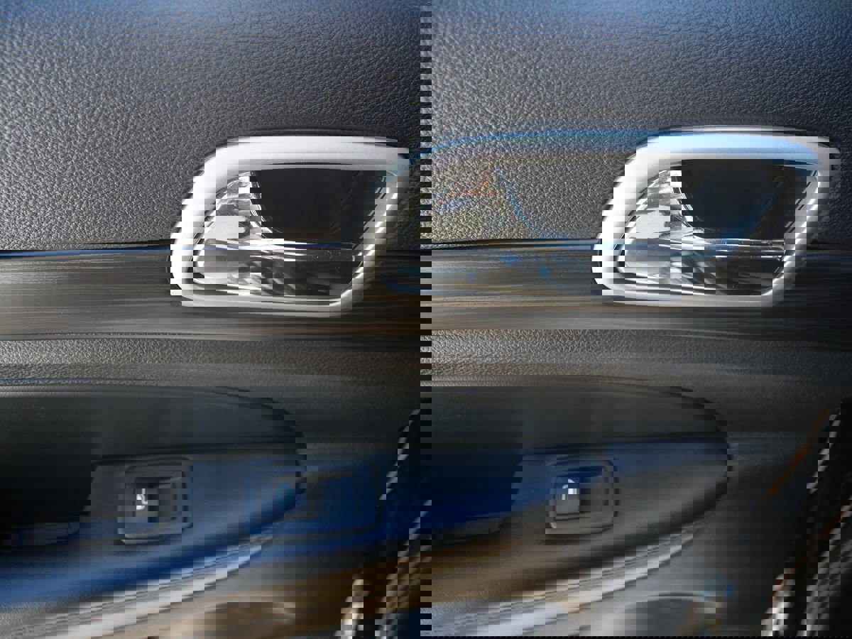 Used 2019 Jeep Grand Cherokee Altitude image 24