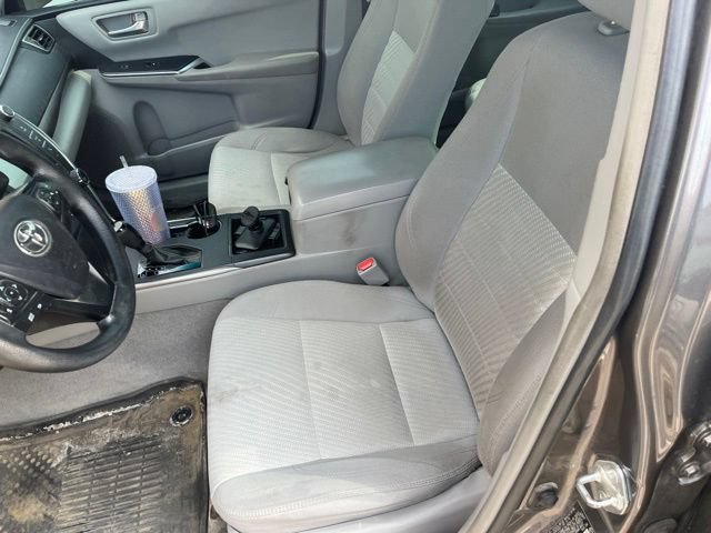 Used 2016 Toyota Camry LE FWD image 14