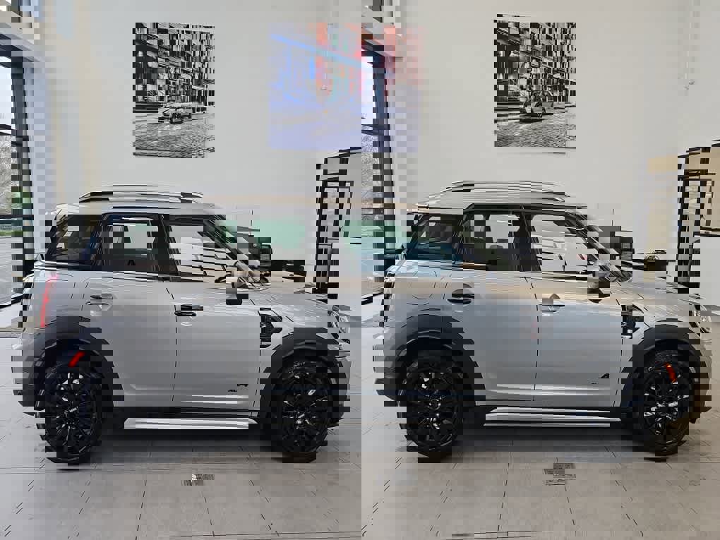 Certified 2024 MINI Cooper Countryman S w/ Premium Package image 9