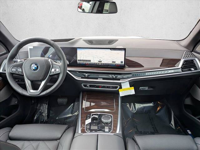 New 2026 BMW X5 xDrive50e w/ Premium Package AWD/4WD image 16