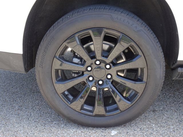 Used 2024 Chevrolet Suburban Premier w/ Advanced Technology Package AWD/4WD image 28