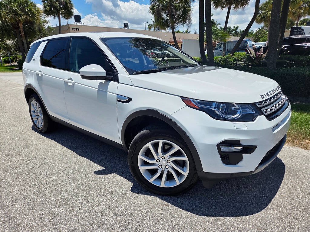 Used 2017 Land Rover Discovery Sport HSE AWD/4WD image 10