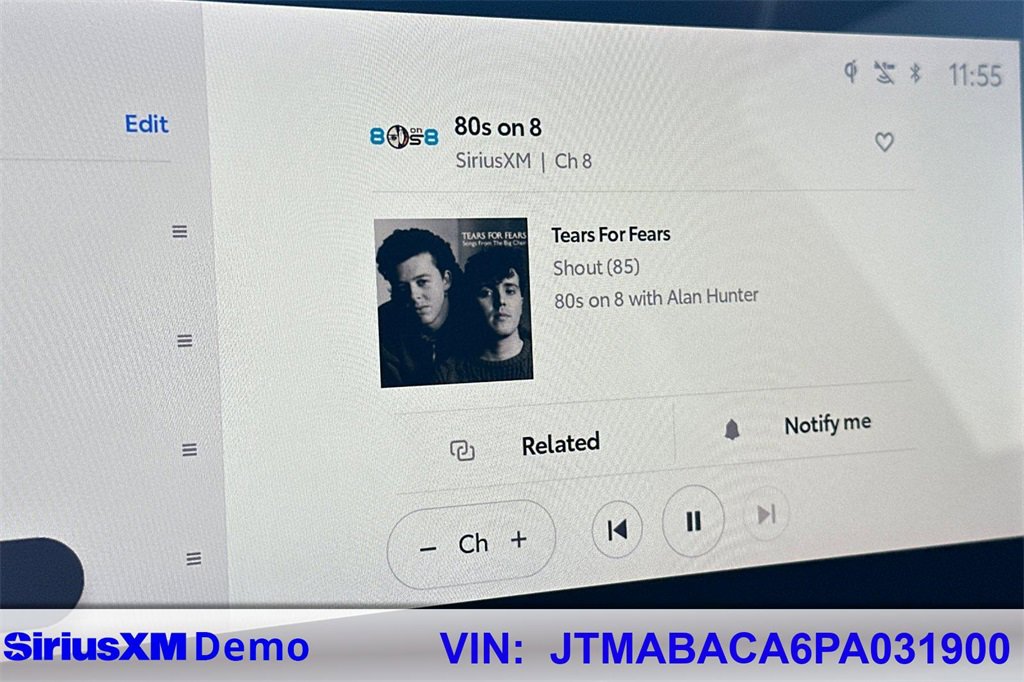 Used 2023 Toyota bZ4X Limited image 34