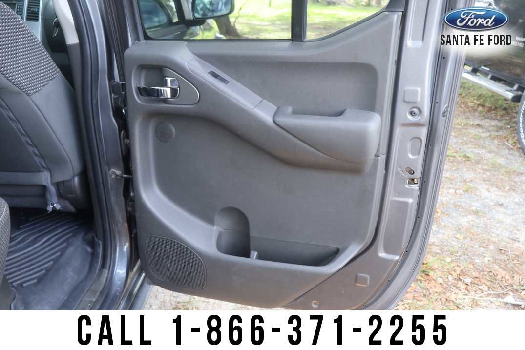 Used 2018 Nissan Frontier PRO-4X AWD/4WD image 21