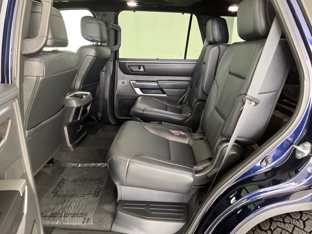 Used 2025 Toyota Sequoia Platinum AWD/4WD image 27