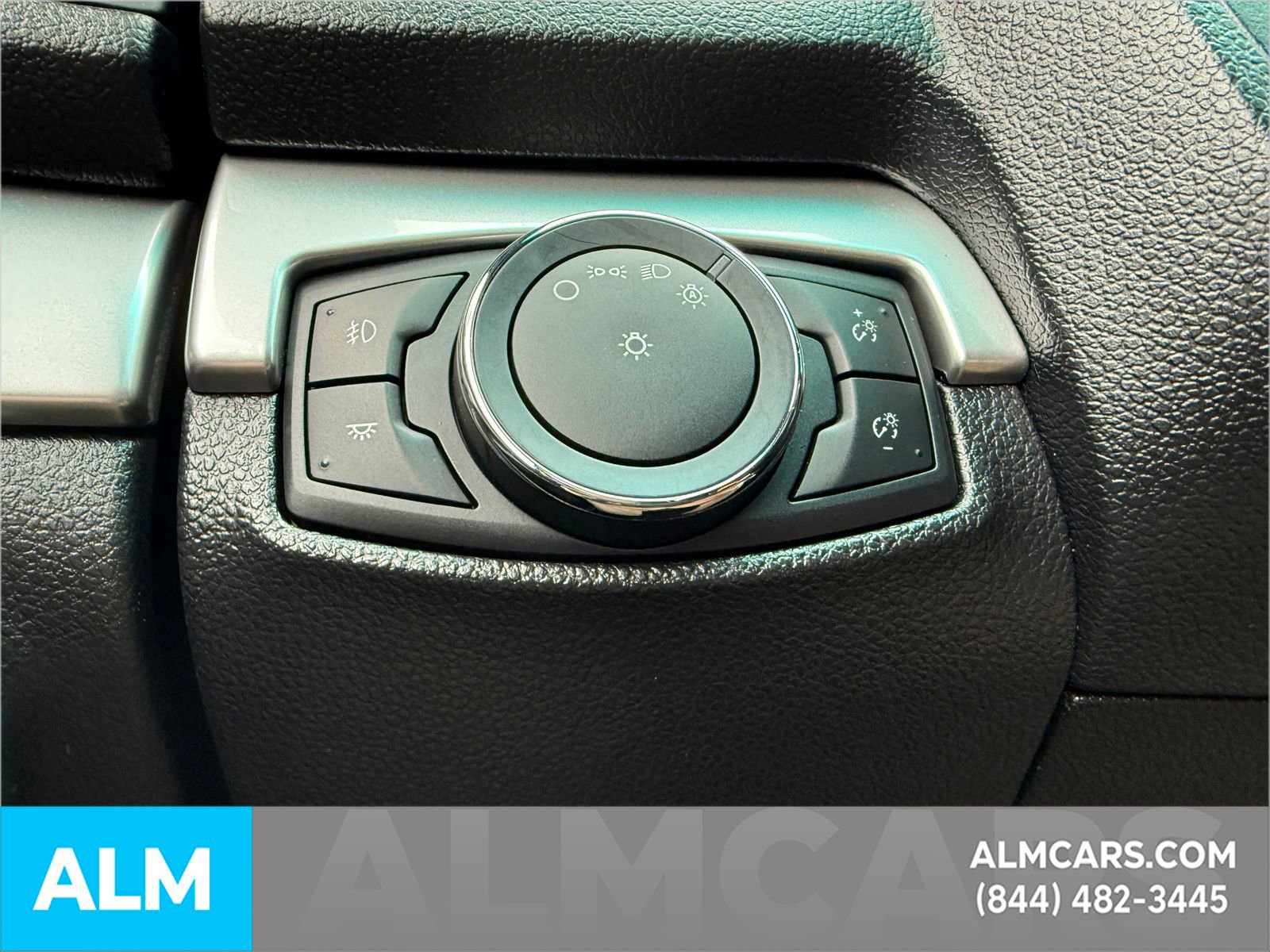 Used 2016 Ford Explorer XLT image 30