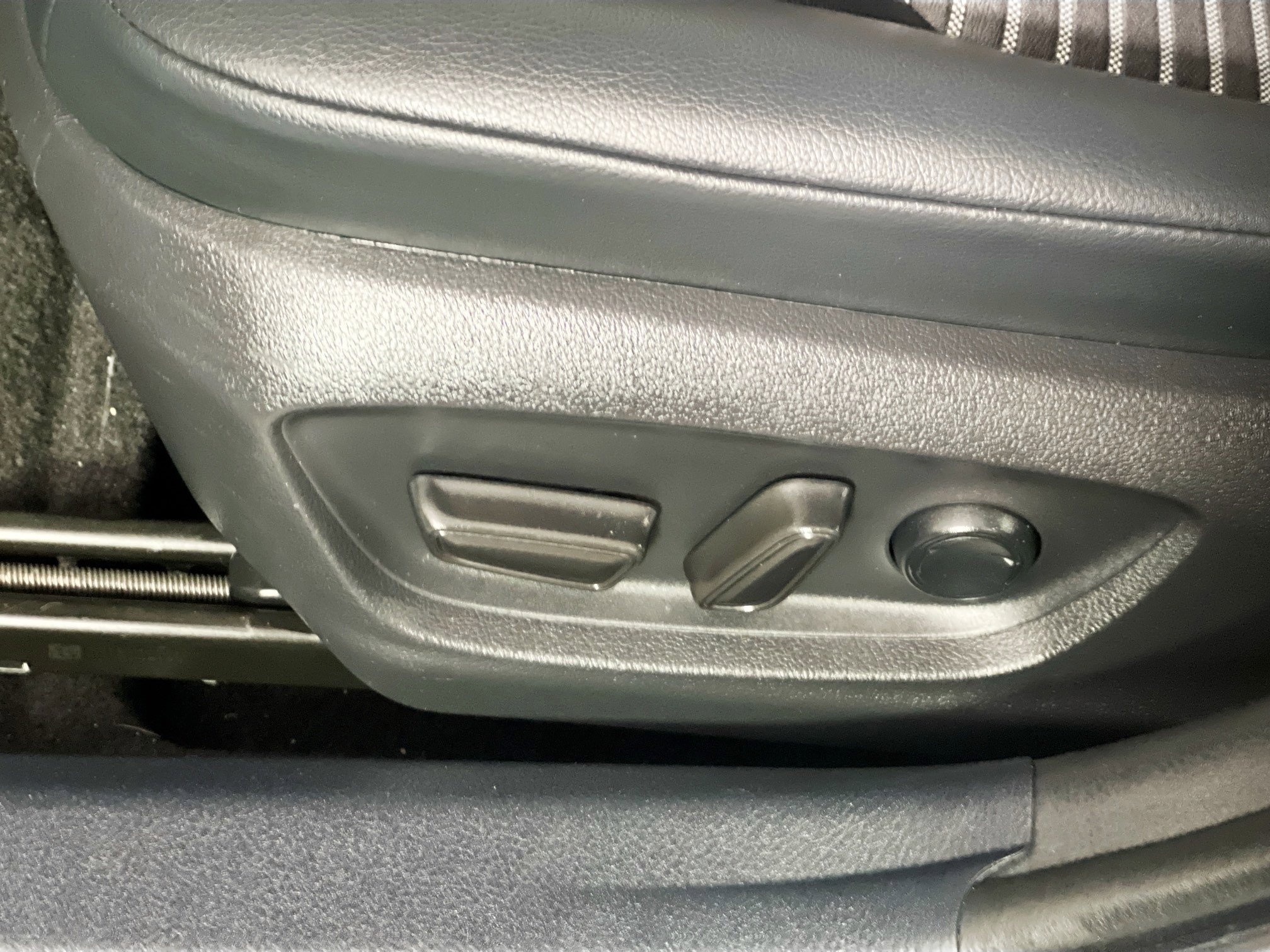 Used 2022 Toyota Camry SE image 15