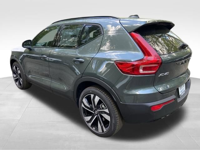 New 2026 Volvo XC40 B5 Plus w/ Climate Package AWD/4WD image 5