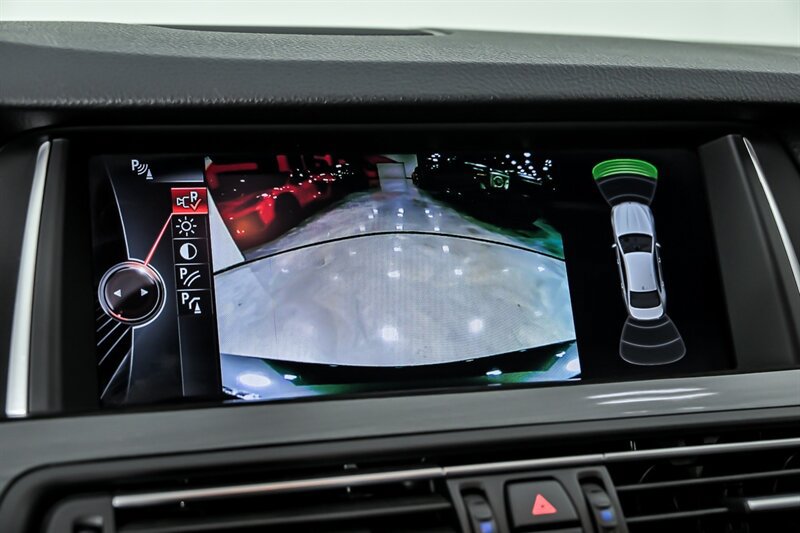 Used 2015 BMW M5 RWD image 28