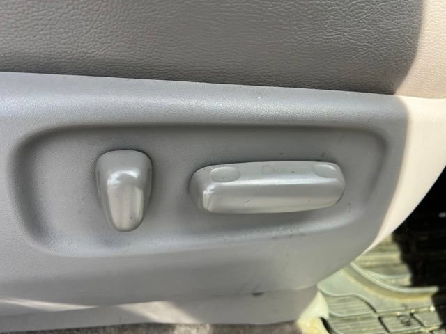 Used 2008 Toyota Sienna XLE FWD image 36