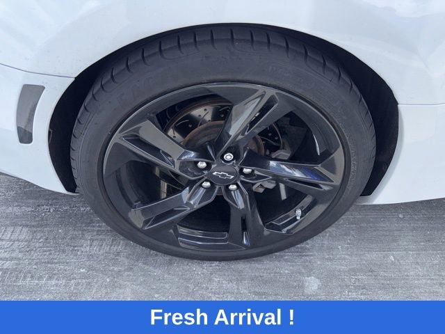 Used 2022 Chevrolet Camaro LT w/ RS Package image 17